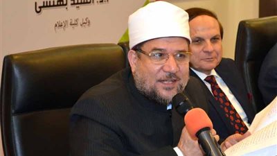 تفاصيل قرار وزير الأوقاف بغلق المساجد في مصر وتعليق الصلاة بها بسبب فيروس كورونا