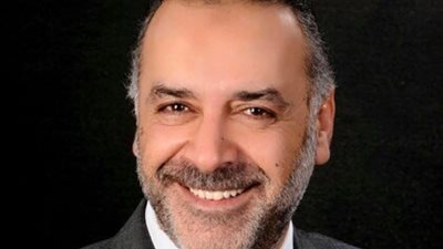 وفاة رجل الأعمال حاتم مؤمن صاحب مطاعم مؤمن وبيتزا كينج