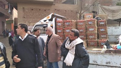 إخلاء السوق الأسبوعي بقرى طوخ بسبب فيروس كورونا (صور)