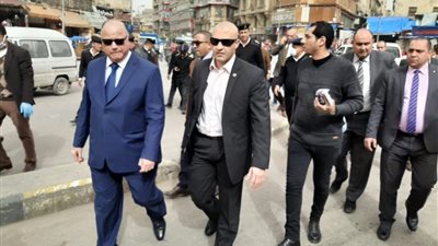 محافظة القاهرة تناشد المترددين على الموسكي والعتبة بعدم التجمعات لمواجهة كورونا (صور)
