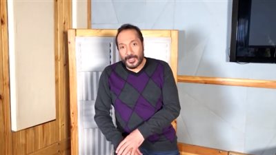 علي الحجار يناشد التجار بعدم رفع أسعار السلع: الناس مش لاقيه شغل وقاعدين في البيت (فيديو)