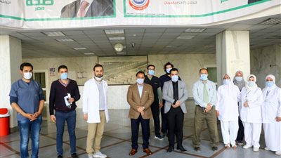 عبد الرحيم علي يتبرع بـ50 ألف جنيه لمستشفى العجوزة.. ويؤكد: جيش مصر الأبيض سينتصر على كورونا (صور)