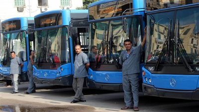 كامل الوزير يتابع نقل أتوبيسات السوبرجيت لركاب قطارات السكك الحديدية التي تصل قبل موعد الحظر 