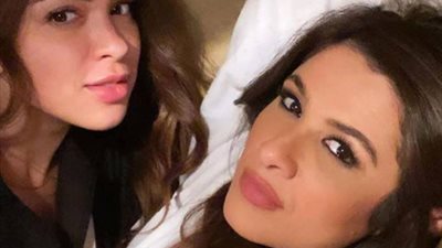 ابنة ياسمين عبد العزيز تُشعل مواقع التواصل الاجتماعي في أول ظهور (صور)