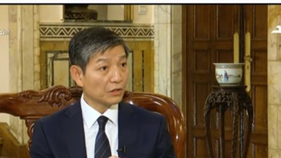 السفير الصيني بالقاهرة: دفعة من المستلزمات الطبية تصل مصر قريبا ردًا للجميل