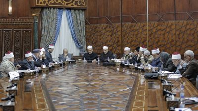 “كبار العلماء” توضح حكم مخالفة قرار ولي الأمر بإغلاق المساجد بسبب كورونا