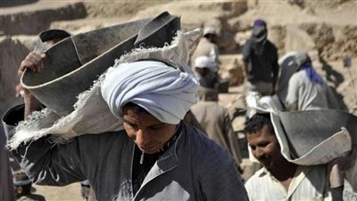 تعرف على موعد انتهاء التسجيل في منحة وزارة القوي العاملة للعمالة غير المنتظمة “اليومية”