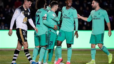 ريال مدريد يتفق مع لاعبيه على تخفيض الرواتب بسبب كورونا (بيان)