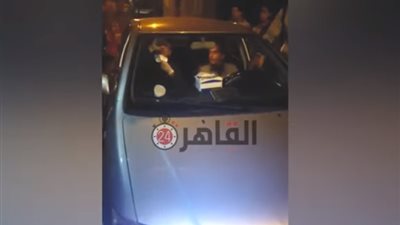 زغاريد وتصفيق.. أهالي كفر الشيخ يستقبلون متعافي من فيروس كورونا (فيديو)