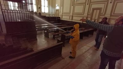 لمواجهة كورونا.. تطهير وتعقيم مجمع محاكم المنشية بالإسكندرية (صور)