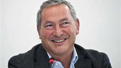 أول رد من سميح ساويرس على إصابته بفيروس كورونا