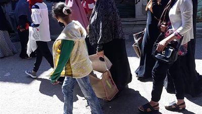 طلب إحاطة بشأن عودة أسواق شعبية للعمل وعدم الالتزام بإجراءات الحكومة بشأن منع الزحام