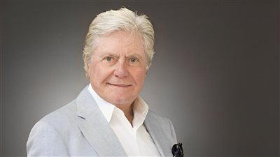 حسين فهمي: يجب أن يستمر مهرجان القاهرة عند مستوى يليق بمكانته الدولية