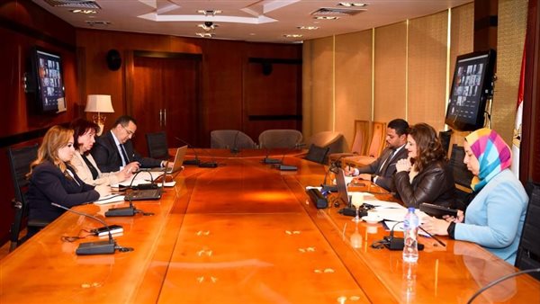 لقاء وزيرة الهجرة