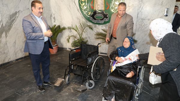 جانب من تكريم محافظ