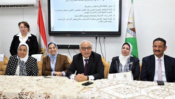 جانب من الندوة 