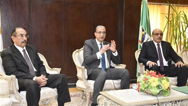 محافظ الفيوم يتابع