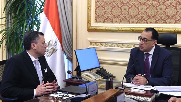 رئيس الوزراء ووزير