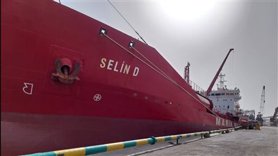 شحن 6 آلاف طن صودا كاوية وتفريغ 3033 طن رخام بميناء غرب بورسعيد