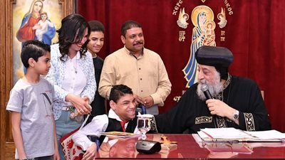 البابا تواضروس الثاني يكرم المتميزين في الرياضة والرسم وقيادات لعبة البيسبول