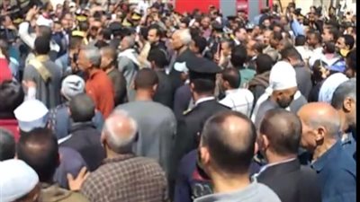 جنازة مهيبة لـ اللواء مدحت عبد الرحيم مدير أمن بورسعيد في مسقط رأسه بسوهاج | صور وفيديو