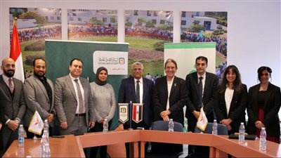 دعمًا للمشروعات الصغيرة والمتوسطة.. البنك الأهلي يوقع بروتوكول تعاون مع مجموعة شركات سيكم