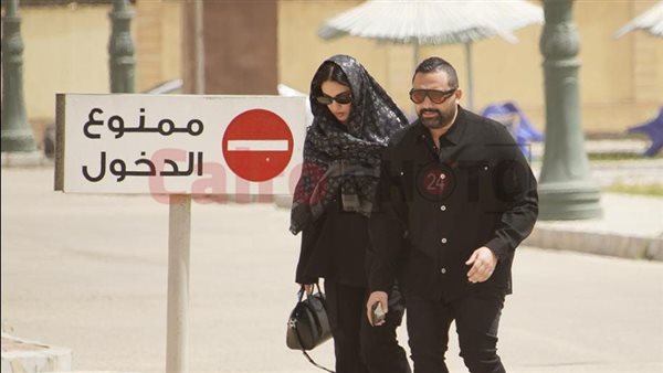 درة وزوجها في عزاء