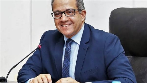 الدكتور خالد العناني