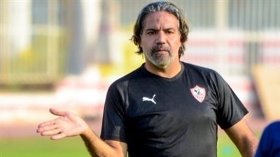 في الظهور الأول.. مدحت عبد الهادي يطالب اللاعبين بغلق صفحة المرحلة الماضية