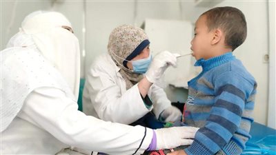 صحة المنيا تقدم الخدمات الطبية والعلاجية لـ 1971 حالة في قرية نواي بمركز ملوي