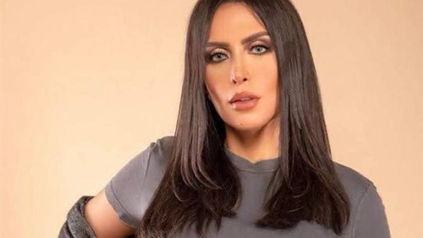 الفنانة شيرين الطحان