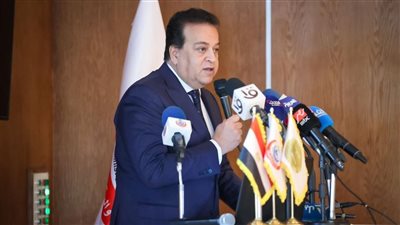 بعد انطلاقها بشهر.. وزير الصحة يدشن مبادرة فحص المقبلين على الزواج