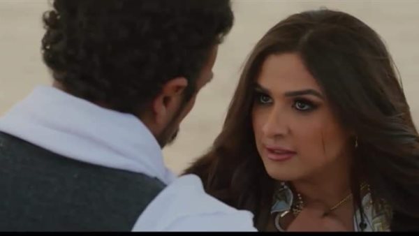 ياسمين عبد العزيز