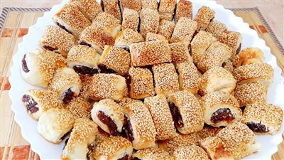 طريقة عمل المنين بالعجوة.. وتحذير من قدح السمن