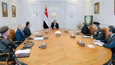 الرئيس السيسي يعقد اجتماعًا لمتابعة تطورات المشروعات القومية لاستصلاح الأراضي الصحراوية 