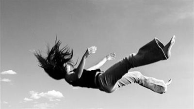 خافت من امتحان الكيمياء.. تفاصيل إلقاء طالبة نفسها من الطابق الخامس بالدقهلية | بث مباشر 