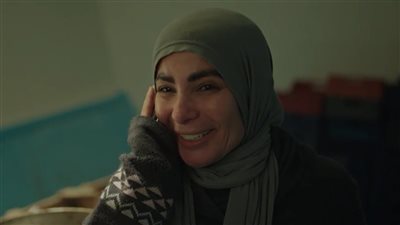 مسلسل تحت الوصاية الحلقة 3| الحياة تعود لـ منى زكي بعد أول رحلة صيد لها على مركب زوجها