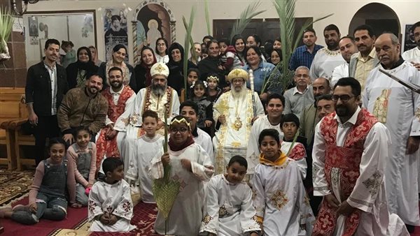 الاحتفال بأحد السعف