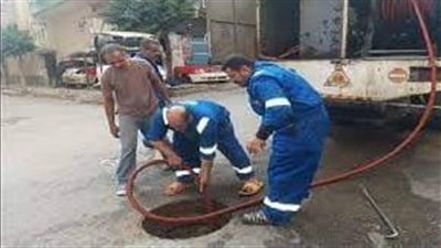 حملات مكثفة لتطهير شبكات الصرف الصحي بالسويس والإسماعيلية وبورسعيد