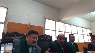 بعد انسحاب الدفاع.. بدء المرافعة في محاكمة سيدة وعشيقها بتهمة قتل الزوج بكفر الشيخ