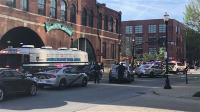 موظف بنك يقتل 4 من زملائه بالعمل ويصيب 9 آخرين بولاية كنتاكي الأمريكية 