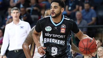 من هو كوري ويبستر صفقة سلة الأهلي المحتملة؟