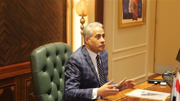 وزير القوى العاملة