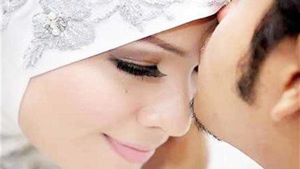 تقبيل الزوجة 