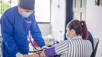 أبرزها اعتلال الشبكية.. ارتفاع ضغط الدم يمكن إيذاء العينين