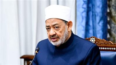 طفلة تستغيث بالإمام الأكبر: أمي بتعذبني وبترش عليا مية ساخنة.. ومصدر بالأزهر: نبحث الأمر