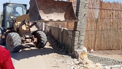 إزالة 6 حالات تعدِ وبناء مخالف على الأراضي الزراعية بمركز أبشواي بالفيوم