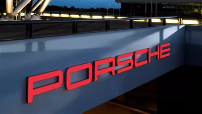 مزاعم بأن بورش تسعى لإبرام صفقة مع بوتين لإعادة إنتاج السيارات في روسيا