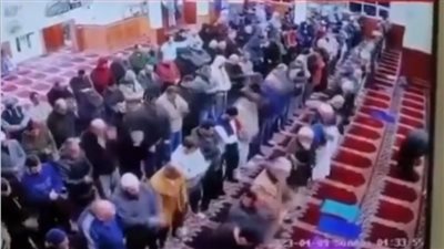 يحمل سكينين وغطى رأسه لتجنب الكاميرات.. كواليس التعدي على إمام مصري بمسجد بولاية نيوجيرسي الأمريكية | خاص