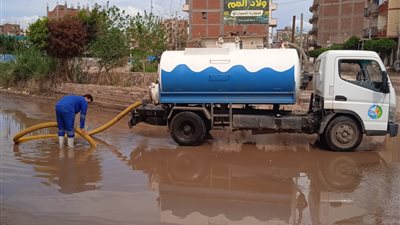 مياه المنوفية تتعامل مع تجمعات الأمطار بأماكن متفرقة في المحافظة